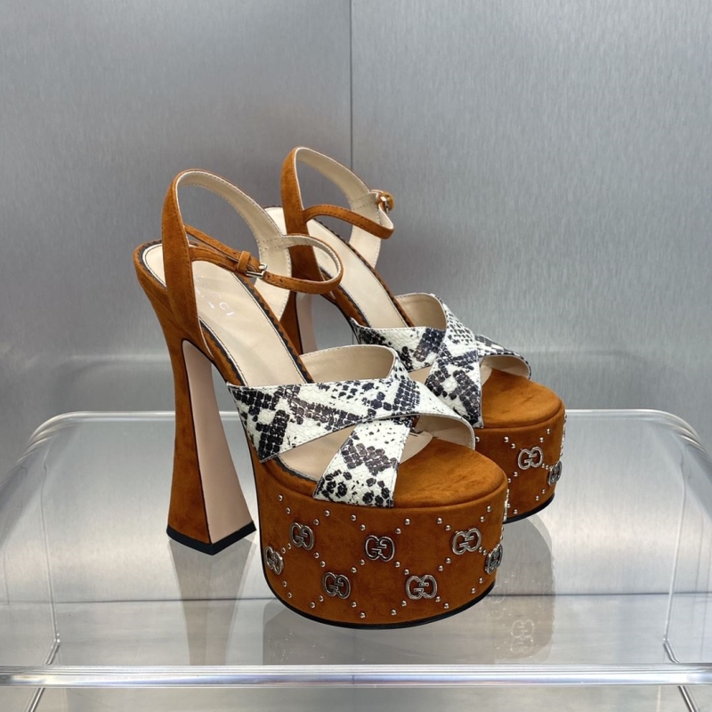 G*u*i high heels